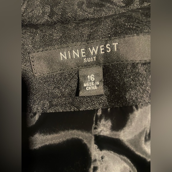 Nine West Blazer and Skirt set size 16 - Picture 15 of 17